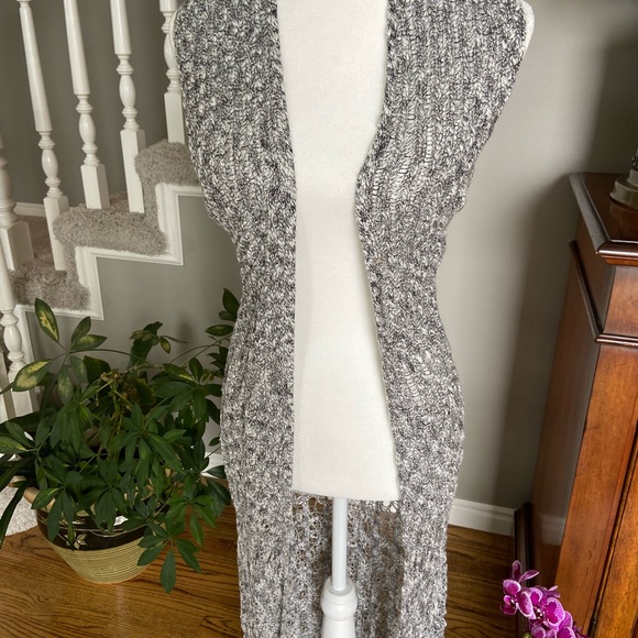 NWT Sleeveless Racer Back long Vest - Picture 2 of 7